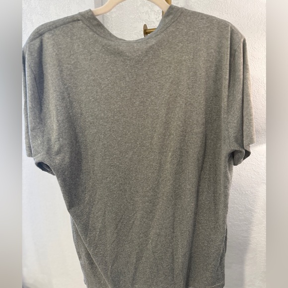 Nike Men’s Dri-FIT Gray V-Neck Athletic T-Shirt Lightweight Performance Tee - Picture 6 of 6